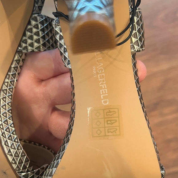 NWT - Karl Lagerfeld - Black and White Patterned Heels - Picture 9 of 16